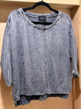 Storia Washed Gray Relaxed Scoop Neck Long Sleeve Top
